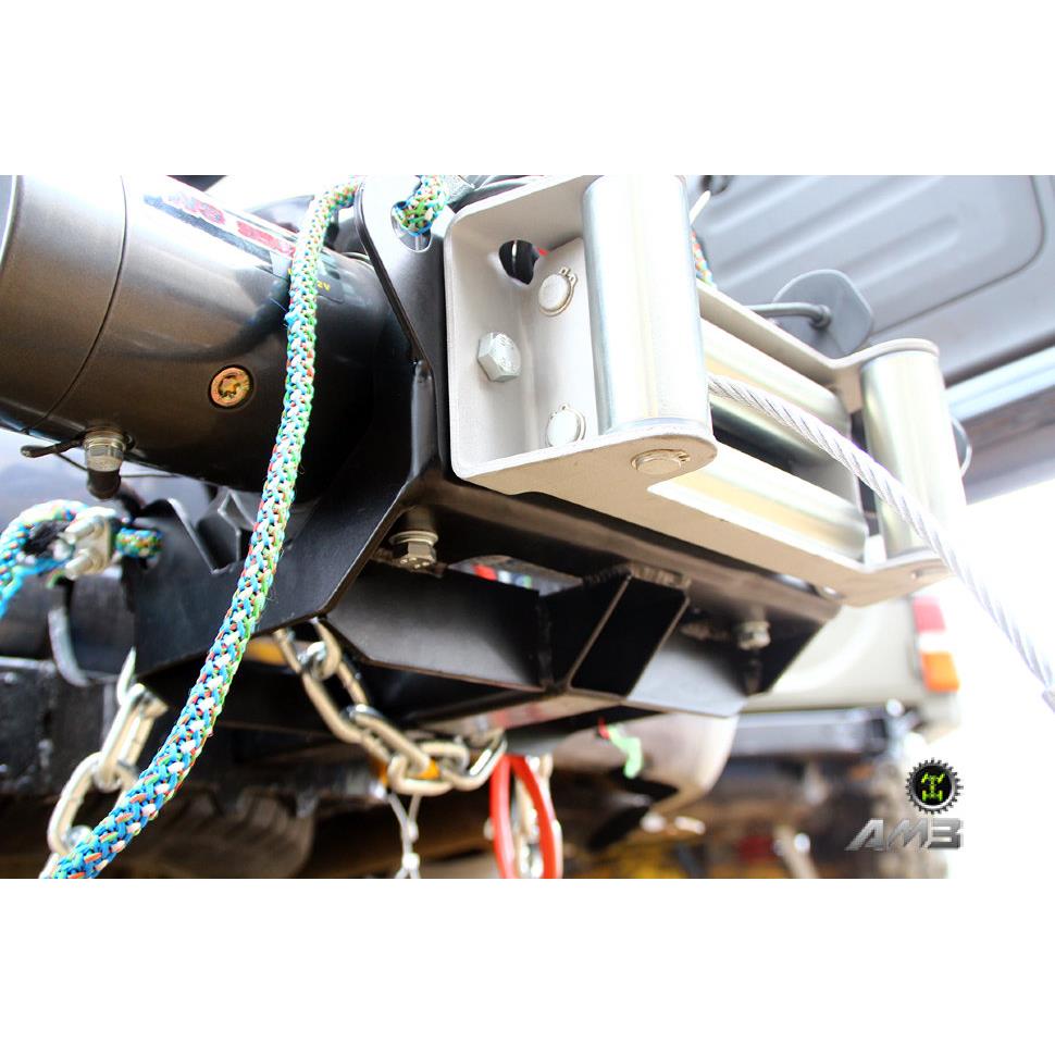 Переносная, съемная площадка под лебедку на цепях с квадратом 50х50 на Nissan NP300